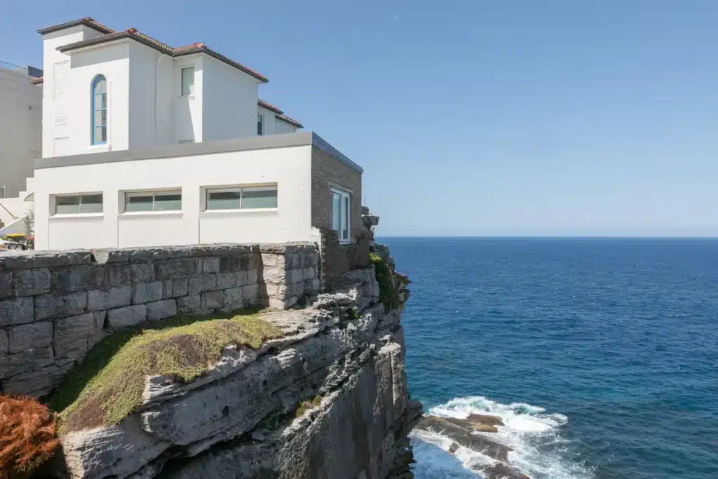 Cliff side Airbnb overlooking Bondi Beach.